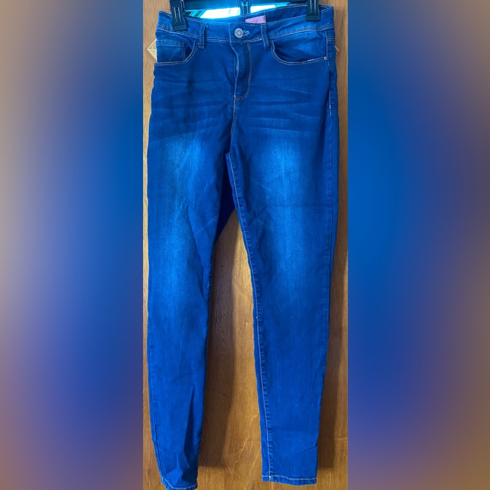 Size 9 APRIL GIRL JEANS BLUE.